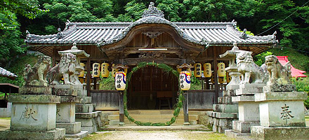 鞍居神社